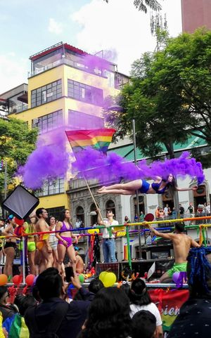 Reforma se pinta de colores por la diversidad